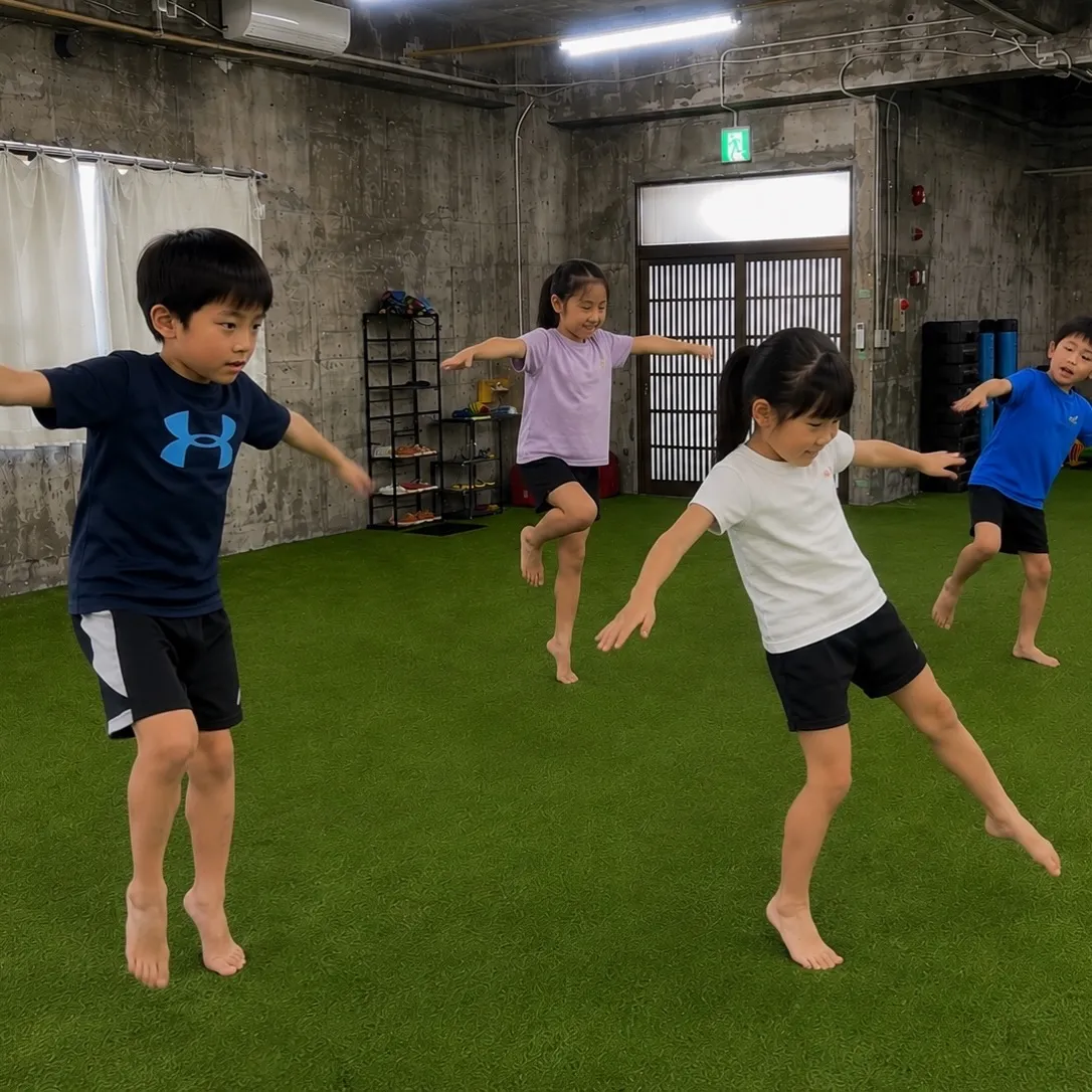 【つま先立ちが、転びにくい体を作る。