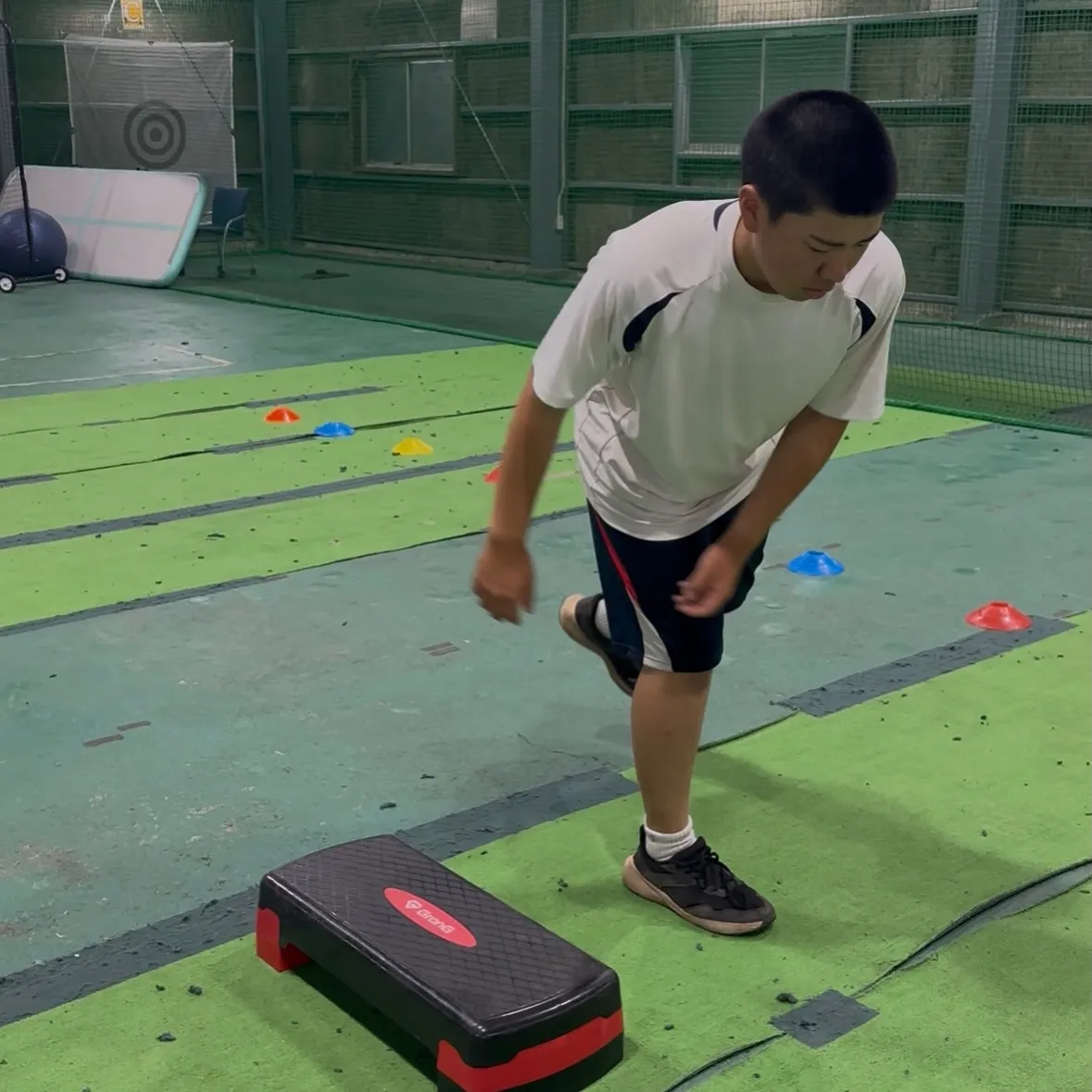 【片足で立てる子は、野球も伸びやすい。