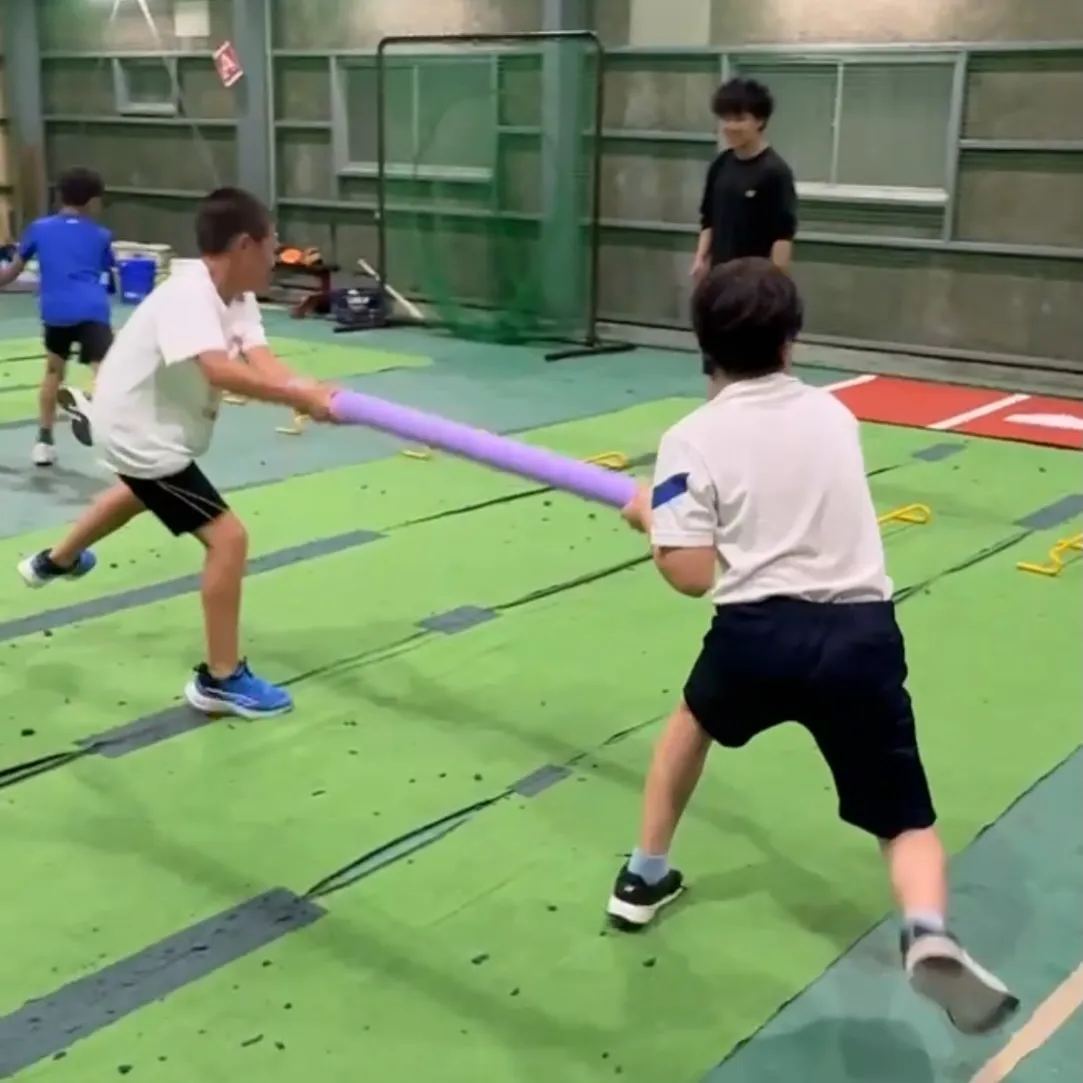 【片足バランスが、協調性を育てる。